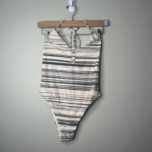 Amuse Society Meditation Morning White Stripe One Piece Swimsuit Women's Medium